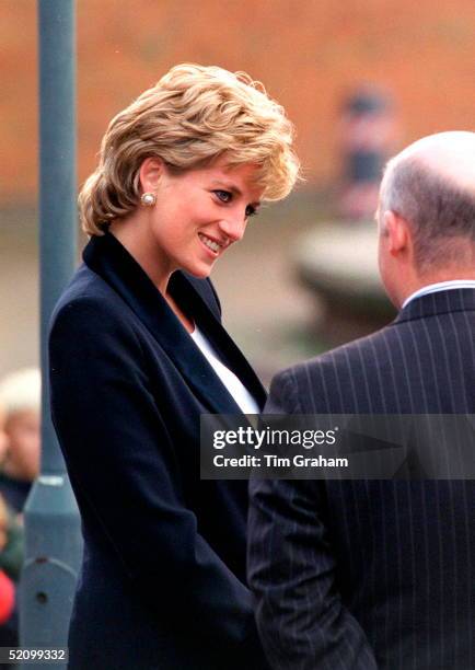 Diana, Princess Of Wales, Patron Of The Charity Turning Point, Opening The Richard Dadd Centre At Broadmoor Hospital In Crowthorne, Berkshire.