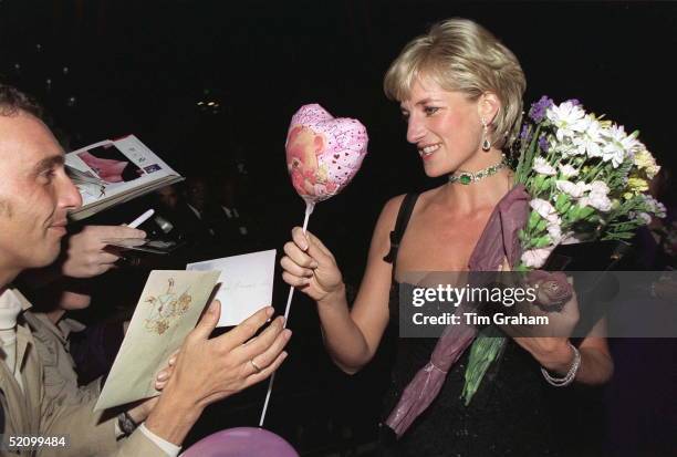 Cards And Balloons For Diana, Princess Of Wales At The Tate Gallery On Her 36th Birthday On For A Gala To Celebrate The Tate's 100th Birthday. She is...