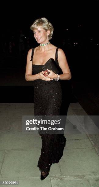 Gala Evening To Celebrate The Tate Gallery's Centenary In London. Diana, Princess Of Wales, Arriving At The Tate Gallery On Her 36th Birthday On 1st...