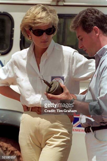 Princess Diana Photos and Premium High Res Pictures - Getty Images