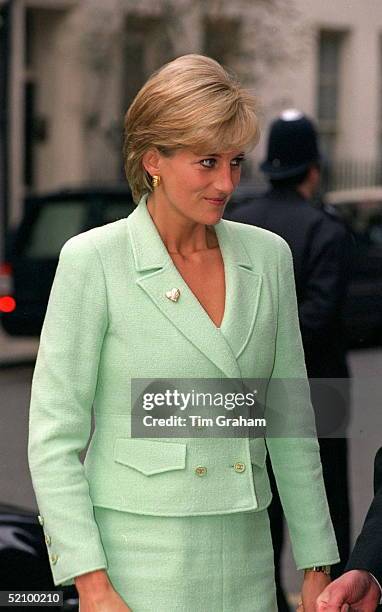 Diana , Princess Of Wales, Opening The New Renal Unit At Great Ormond Street Hospital, London The Visit Is Also To Celebrate The Variety Club's Gold...