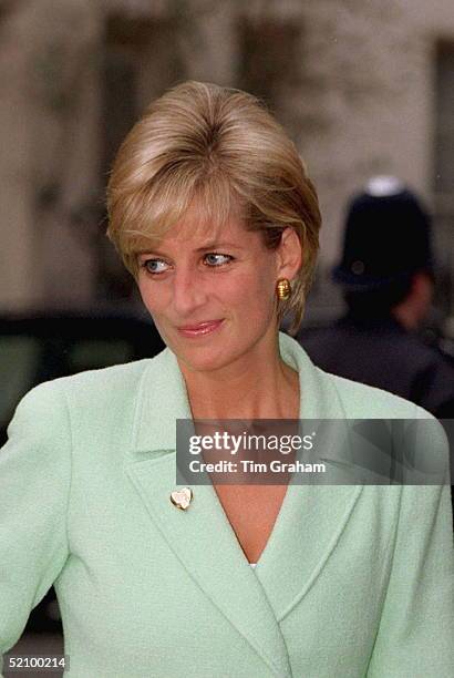 Diana , Princess Of Wales, Opening The New Renal Unit At Great Ormond Street Hospital, London. The Visit Is Also To Celebrate The Variety Club's Gold...