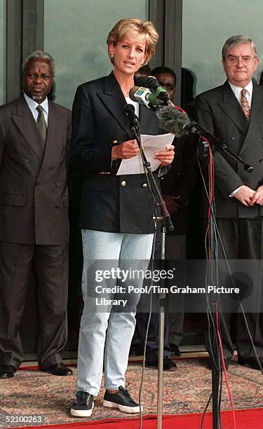 Diana, Princess Of Wales, Making A Speech On Her Arrival At Luanda Airport, Angola, On The Start Of Her Four Day Visit To Red Cross Projects In Angola