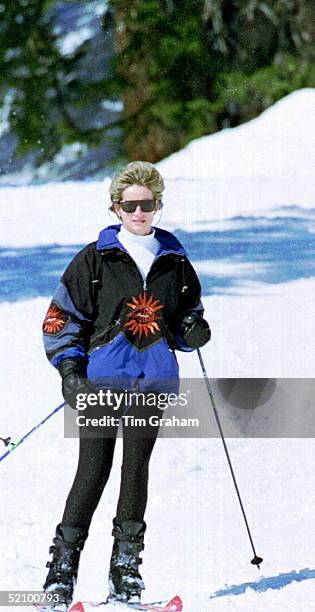 Princess Diana Skiing In Lech, Austria