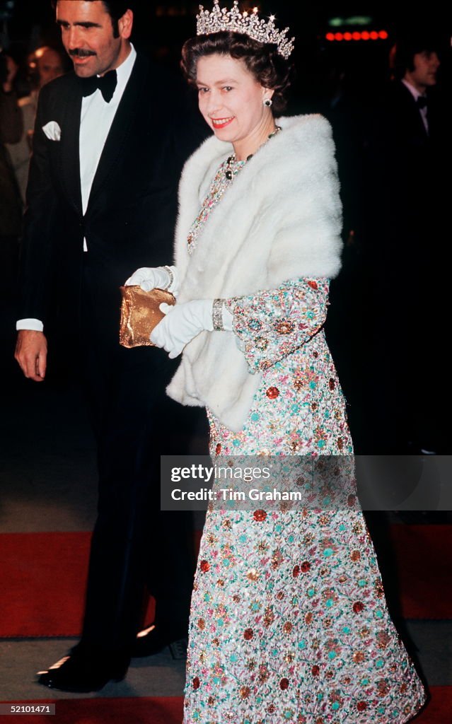 Queen Premiere Fur