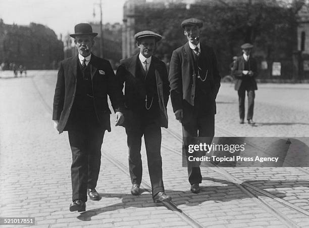 Signalman James Tinsley and two witnesses attend the inquiry into the Quintinshill rail disaster in Scotland, May 1915. The accident occurred on 22nd...