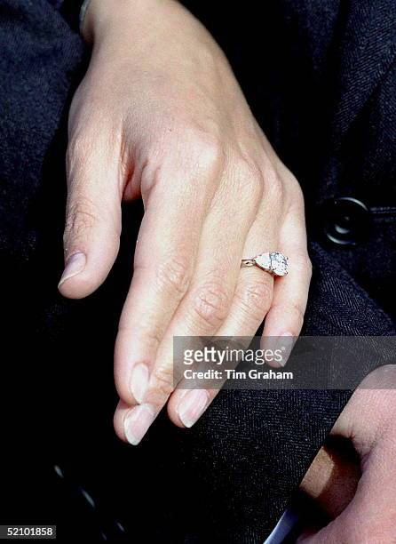 Sophie Rhys-jones On The Day Of Her Engagement Posing For Pictures At St. James's Palace. Close Up Of The Ring.