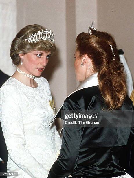 Princess Diana Talking With Sarah Duchess Of York At A Banquet At Claridges Hotel In London. The Pearl And Diamond Tiara Worn By Princess Diana Was A...