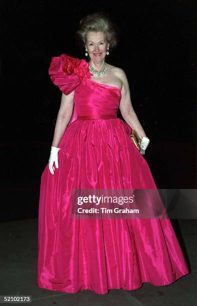 Countess Raine Spencer, The Princess Of Wales Step-mother At The Natural History Museum For A Dinner And Fashion Show In Aid Of The Royal Marsden...