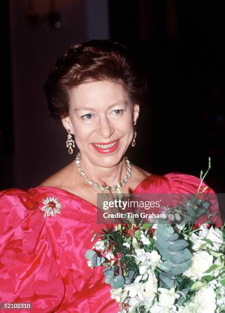 Princess Margaret With A Bouquet Of Flowers At The Oscar De La Renta Fashion Show In Aid Of The Nspcc At Claridges Hotel In London.