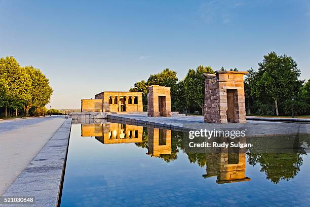 temple of debod in parque de la montana - madrid ストックフォトと画像