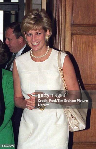 Princess Diana 1996 Chicago Photos and Premium High Res Pictures ...