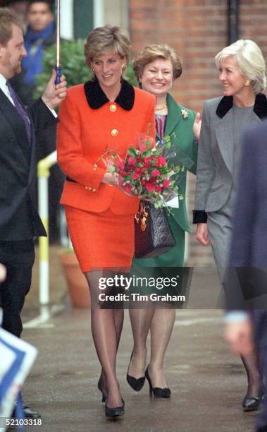 Princess Diana Visiting The English National Ballet School In South West London. The Princess Is Carrying A Bouquet Of Red Roses And A Christian Dior...