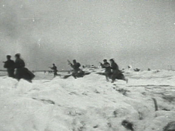 Soviet Riding Tank 22 Soviet Tank T 34 Stock Videos, Footage, & 4K Video Clips - Getty Images