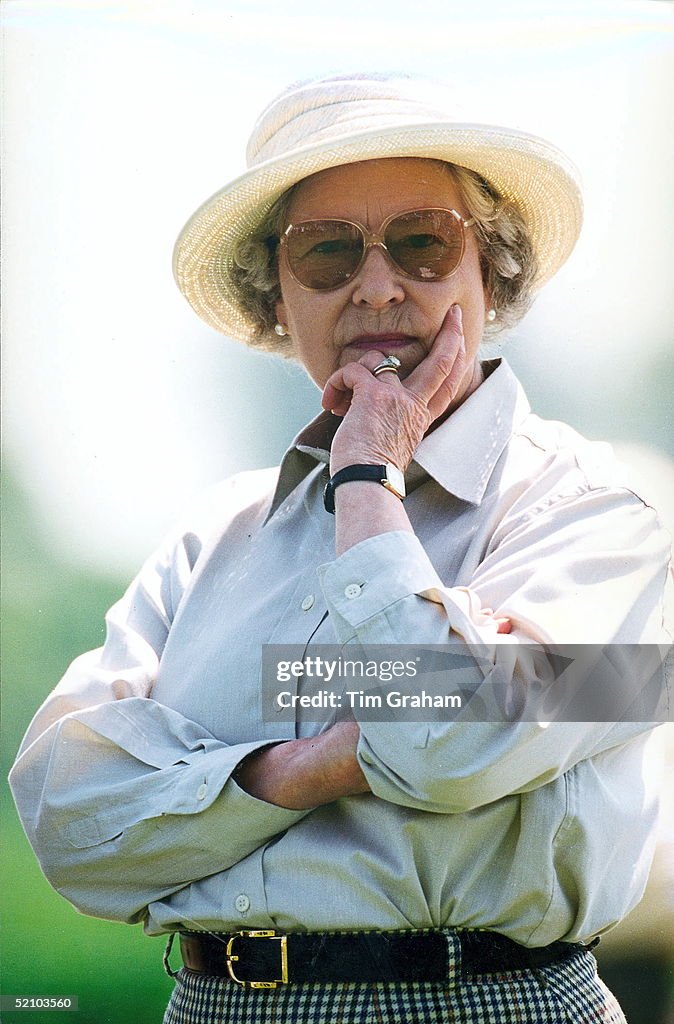 Queen Windsor Sunhat