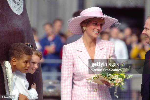 Diana, Princess Of Wales, Attending A Service At St Paul's Cathedral On Behalf Of The Children's Society.