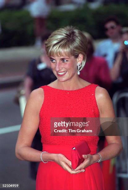 Diana, Princess Of Wales, Attending A Gala Dinner In Washington Held By The American Red Cross To Raise Funds For Landmine Victims Around The World....