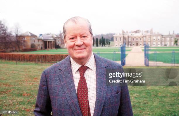 Princess Diana's Father Earl Spencer Outside His Home Althorp House In Northamptonshire.