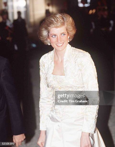 Diana, Princess Of Wales Wearing A White Beaded Dress And Bolero Designed By Fashion Designer Victor Edelstein For A Banquet Hosted By President...