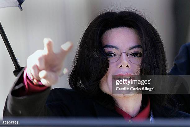 Singer Michael Jackson departs after the second day of jury selection in his trial on nine counts of child molestation February 1, 2004 in Santa...