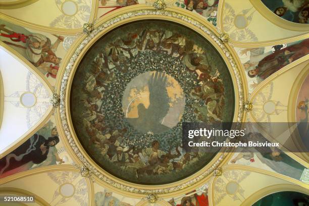 ceiling decoration in mayor's hall by alfons mucha - 市民会館 ストックフォトと画像