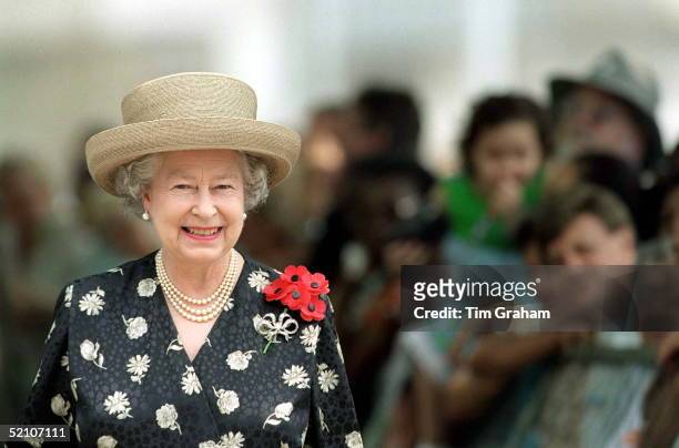 The Queen In Durban, South Africa, After A Service At The Cenotaph On Remembrance Sunday
