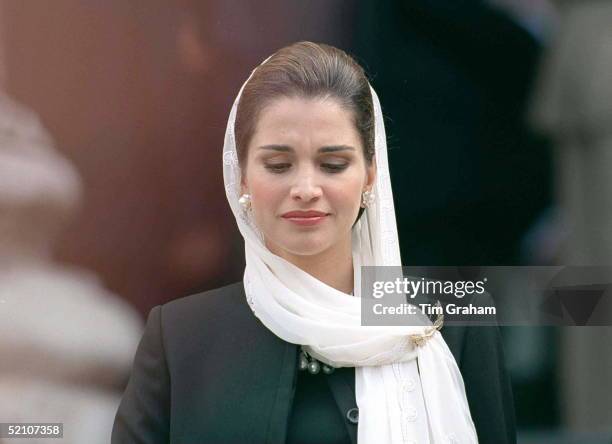 Queen Rania Attending The Memorial Service For King Hussein Of Jordan At St Paul's Cathedral, London.