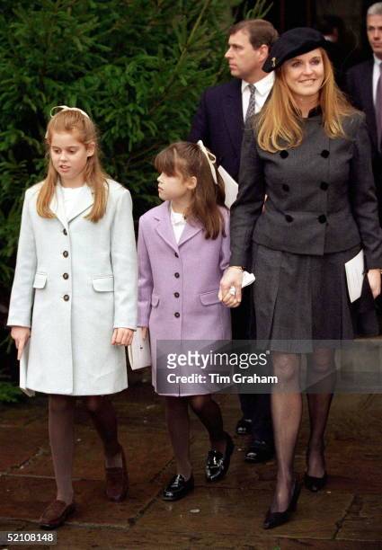 The Duke And Duchess Of York With Their Daughters, Princess Beatrice And Princess Eugenie At The Memorial Service For Susan Barrantes At St Paul's...