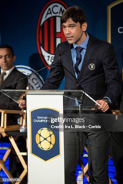 Paulo Ferreira of Chelsea FC addresses the crowd which including legends Mauro Tassotti of AC Milan, Emilio Butragueno of Real Madrid, Youri...