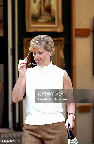 The Countess Of Wessex [formerly Sophie Rhys-jones] At The Royal Windsor Horse Show Looking Around The Shops And Adjusting Her Sunglasses.