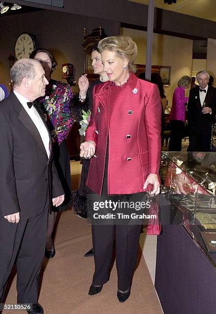Princess Michael Of Kent Chatting During A Visit To An Antiques Fair In London In Aid Of The Children's Charity ' Kids '