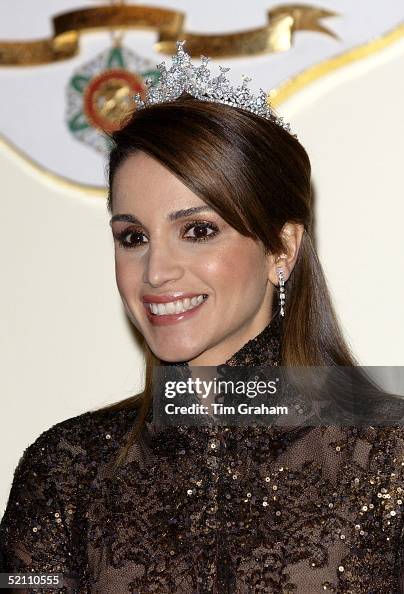 Queen Rania Of Jordan At A Banquet At Spencer House In London During ...