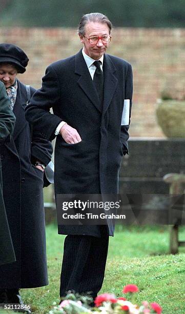 Sir Robert Fellowes,the Queen's Private Secretary At The Funeral Of Lady Elmhirst At All Saints Church In Dummer.