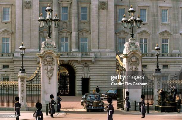 The Queen Leaving Buckingham Palace To Greet The Chinese President, Jiang Zemin.