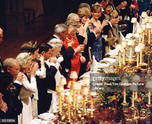 Jordanian State Visit Banquet At Windsor Castle. The Queen Making A Toast. King Abdullah Is Next To The Queen , Sophie Countess Wessex At Top Of...