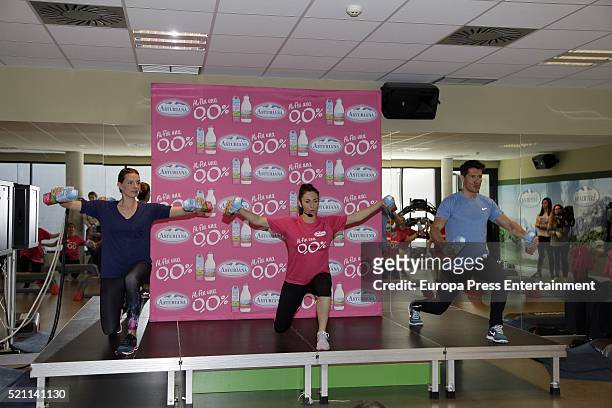 Alejandra Osborne and Jaime Cantizano present Fitness Master Class by Central Lechera Asturiana at Go-Fit Gym on April 13, 2016 in Madrid, Spain.