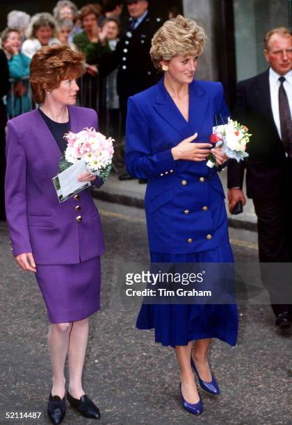 Princess Diana With Her Sister Lady Sarah Mccorquodale On A Walkabout In Nottingham. Lady Sarah Took On The Role Of Lady-in-waiting To Her Younger...