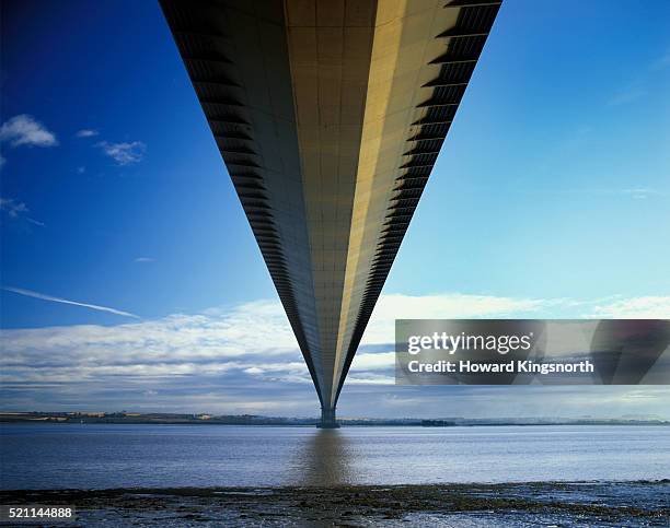 bridge over river - humber bridge stock pictures, royalty-free photos & images