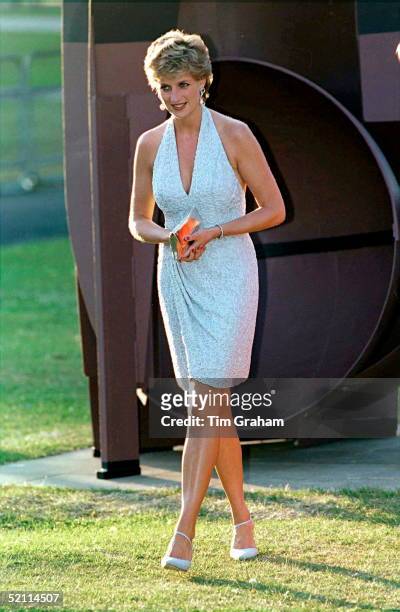 Princess Diana At Serpentine Gallery In Hyde Park, London Walking In Front Of Sculpture Called 'black Russian' By Anthony Caro