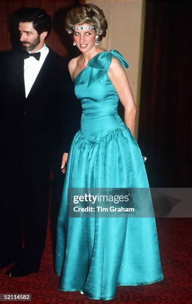 diana one shoulder dress Norma Kamali's Diana Dress Has Reached Icon Status