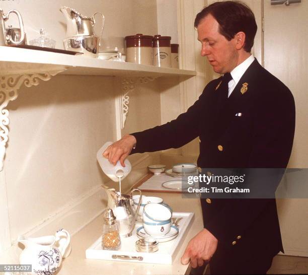 Harold Butler 302 Harold Butler Photos & High Res Pictures - Getty Images