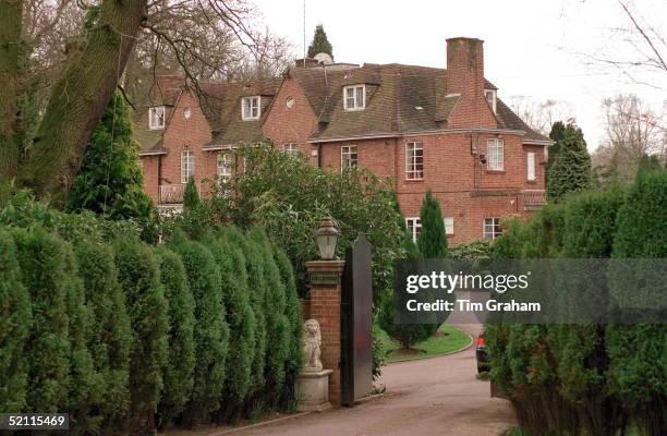 Former Home Of Sarah, Duchess Of York 'kingsbourne' On The Wentworth Estate Near Ascot