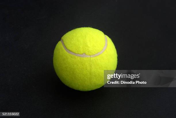 tennis ball mumbai maharashtra - balle de tennis photos et images de collection