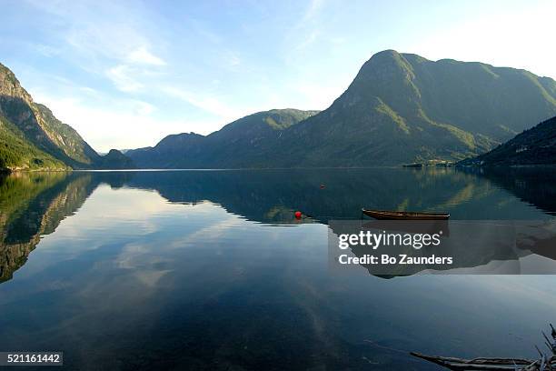 rowboat on hardangerfjorden - hardangerfjord ストックフォトと画像