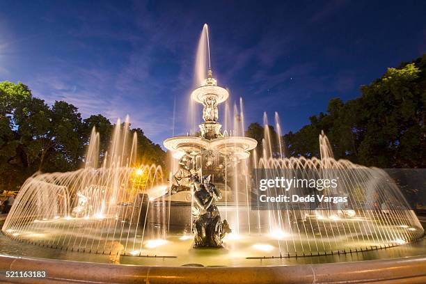 fountain of the five continents in the san martin - mendoza stock-fotos und bilder