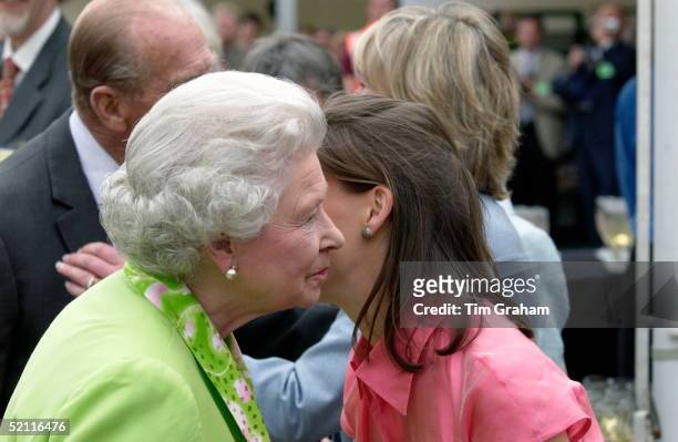 Queen Elizabeth II Greets Her Niece Lady Sarah Chatto With A Kiss At The Annual Chelsea Flower Show