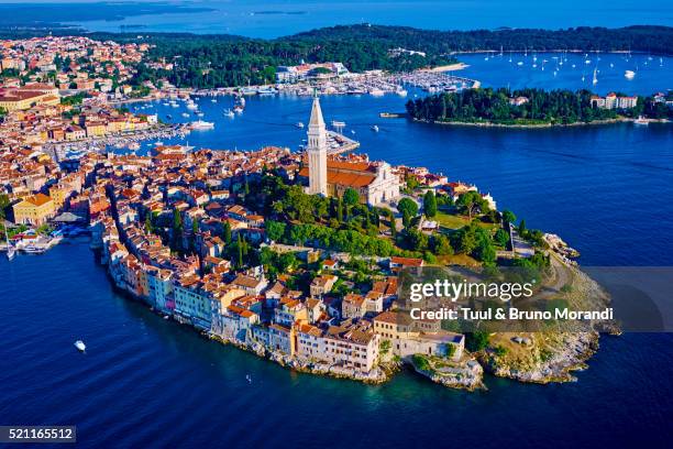 croatia, istria, old town of rovinj - kroatië stockfoto's en -beelden