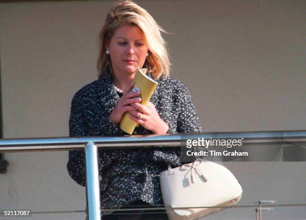 Viscountess Serena Linley On Balcony At Cheltenham Races For The Grand Military Gold Cup