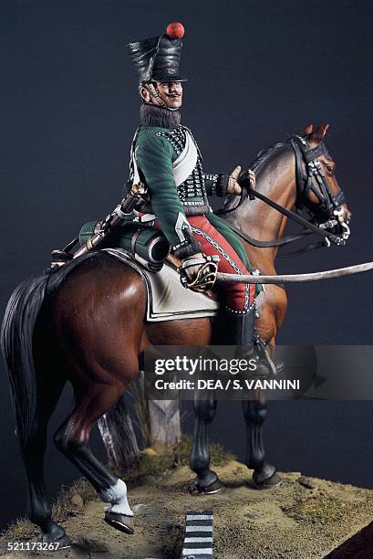 Officer of the 1st Eclaireurs regiment of the Imperial Guard 5.4 cm, toy soldier from the Napoleonic era, made by Danilo Cartacci. France, 19th...