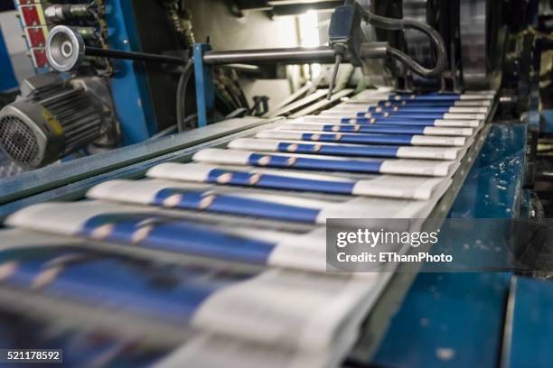 newspaper production at tamedia zurich printing plant - presse photos et images de collection